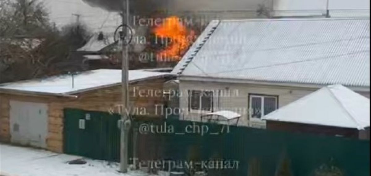 В Щёкине огонь настиг частный дом В Щёкине огонь настиг частный дом