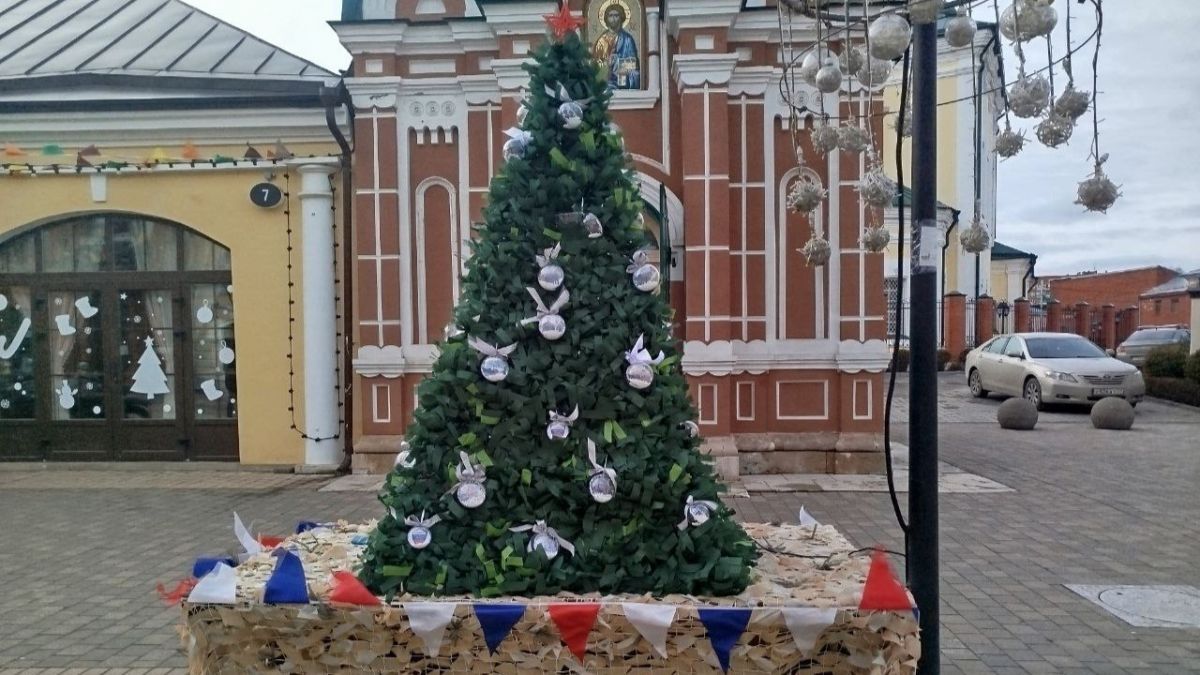 Туляки снова увидят необычные новогодние елки Туляки снова увидят необычные новогодние елки