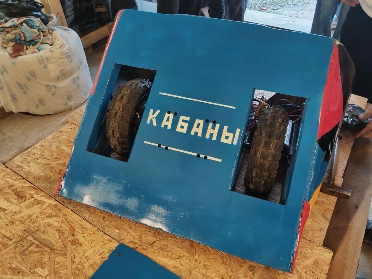 Тульские «Кабаны» покажут боевого робота в Индии