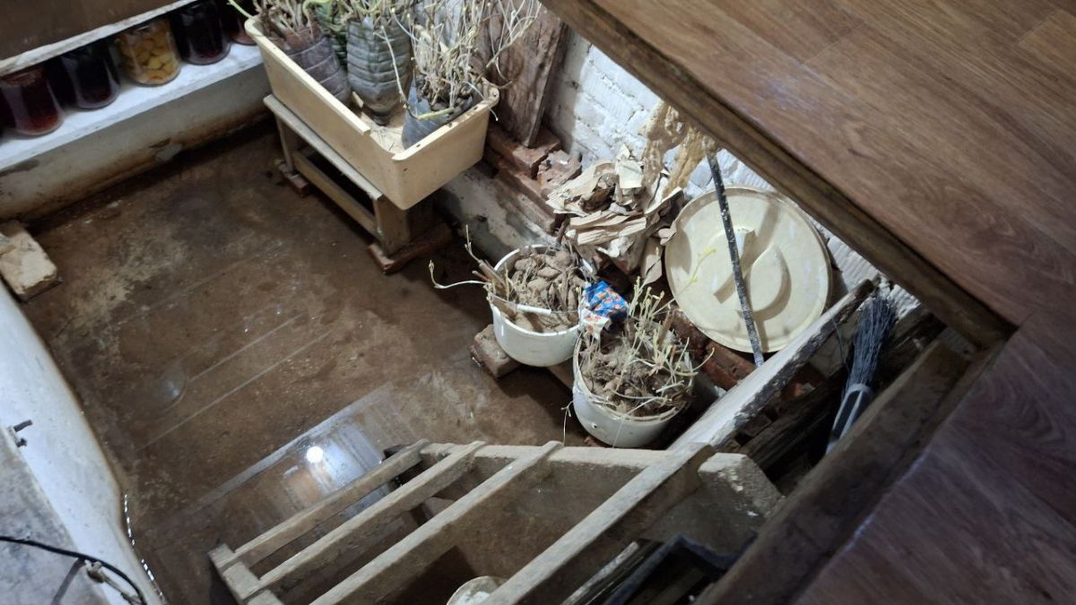 В Алексине жильцы нескольких домов жалуются на подтопленные подвалы