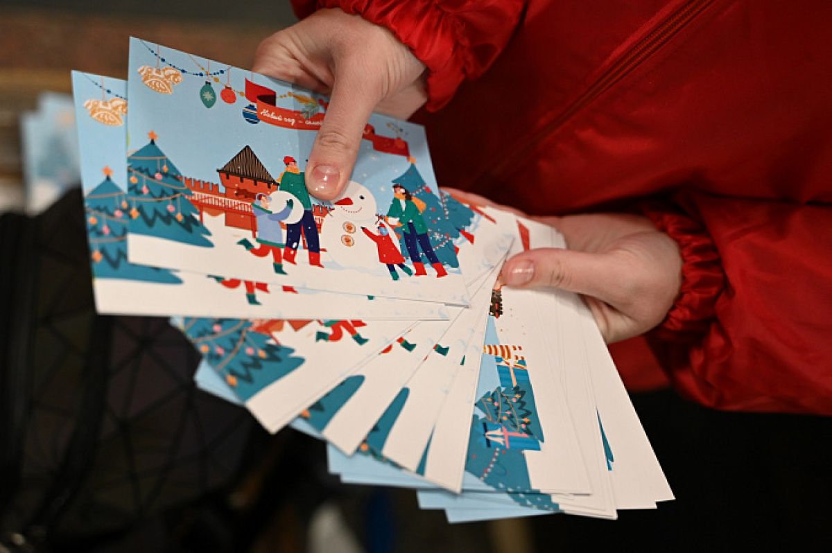 Тульский дед мороз в столичном метро приглашает в гости