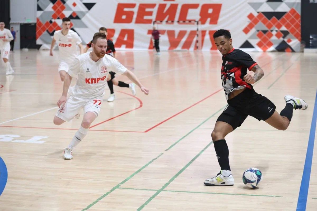 Тульская мини-футбольная команда обыграла шестикратного чемпиона Высшей лиги