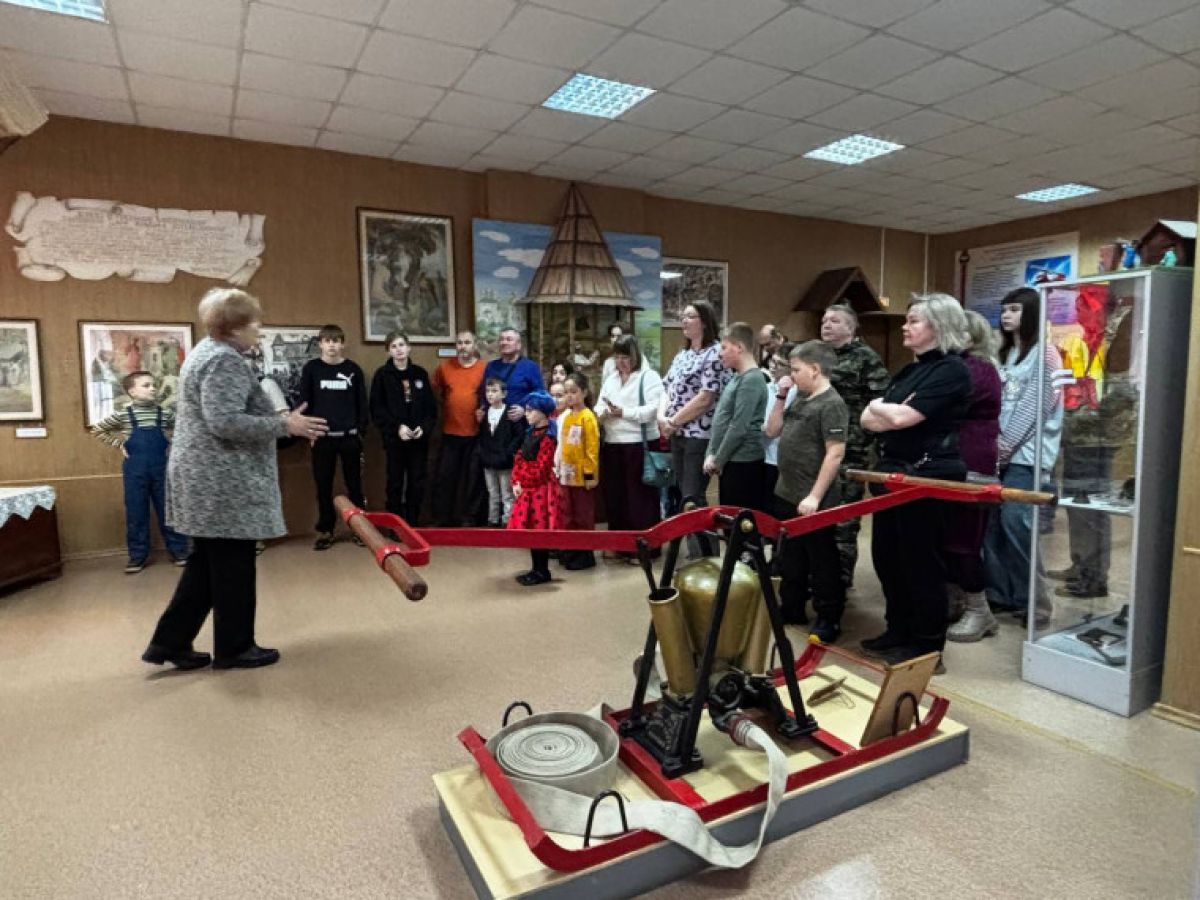 Юным тулякам показали приборы контроля и извещения о пожаре