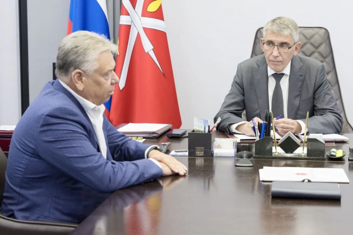 Дмитрий Миляев встретился с главами фракций в Тулоблдуме Дмитрий Миляев встретился с главами фракций в Тулоблдуме