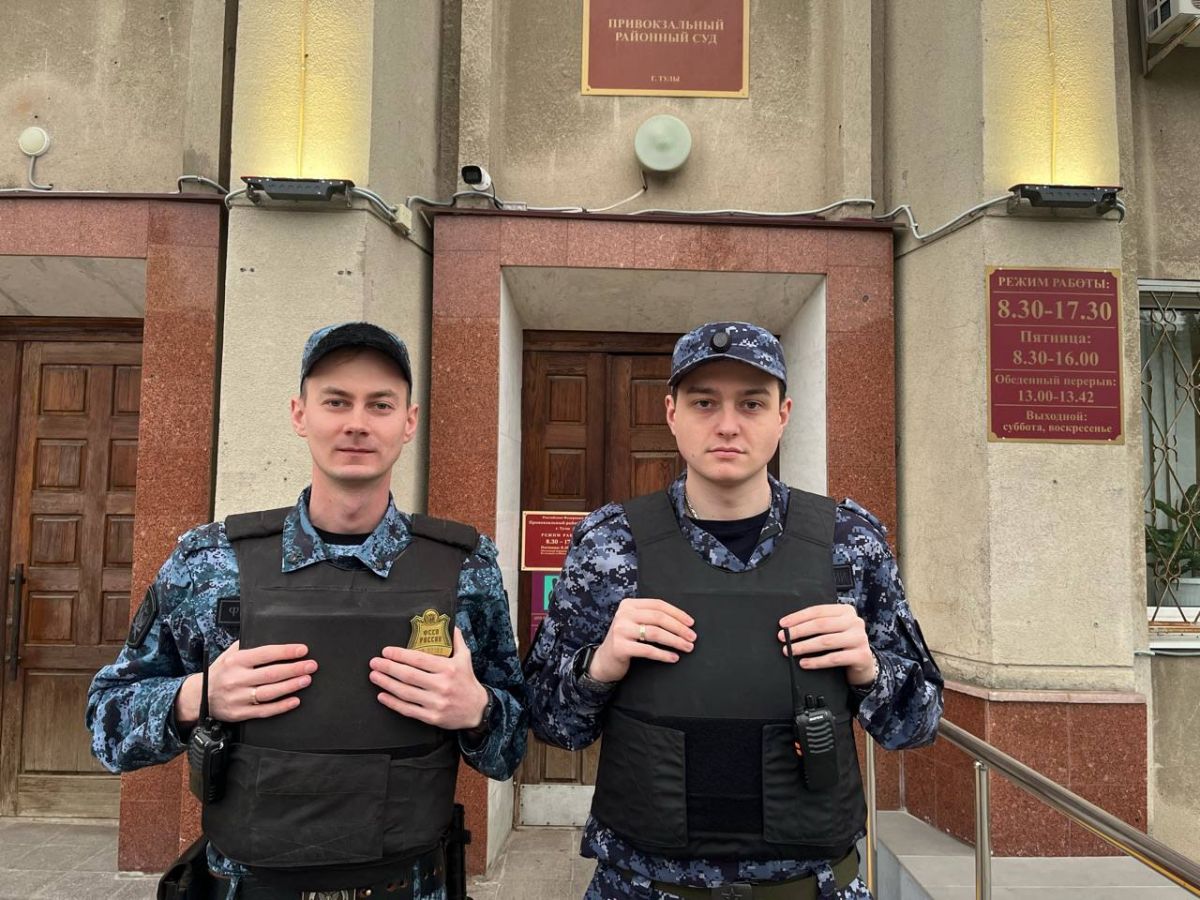 Тульские судебные приставы оказали первую помощь пожилой женщине