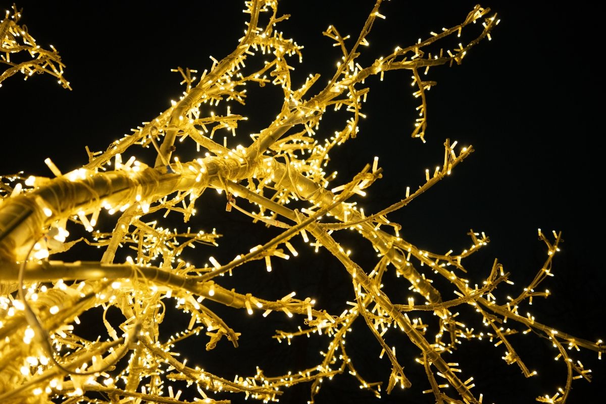 В муниципалитетах Тульской области украсят к Новому году 128 общественных пространств