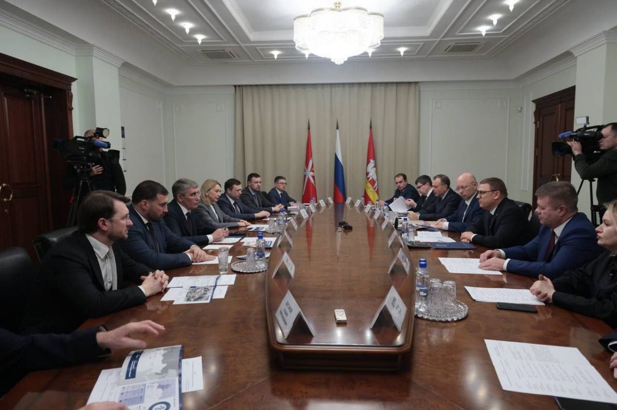 Тульский губернатор: «Совместная работа с Челябинскими коллегами - это вклад в сохранение преемственности поколений» Тульский губернатор: «Совместная работа с Челябинскими коллегами - это вклад в сохранение преемственности поколений»