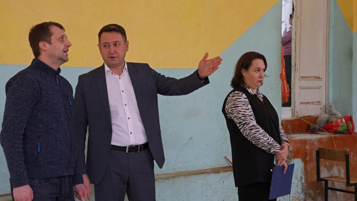 В Тульской области капитально отремонтируют школы и гимназию в Новомосковске В Тульской области капитально отремонтируют школы и гимназию в Новомосковске