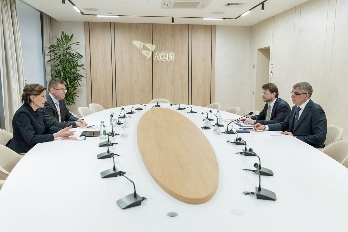 Дмитрий Миляев и Светлана Чупшева обсудили развитие инвестклимата и соцпроектов в Тульской области Дмитрий Миляев и Светлана Чупшева обсудили развитие инвестклимата и соцпроектов в Тульской области