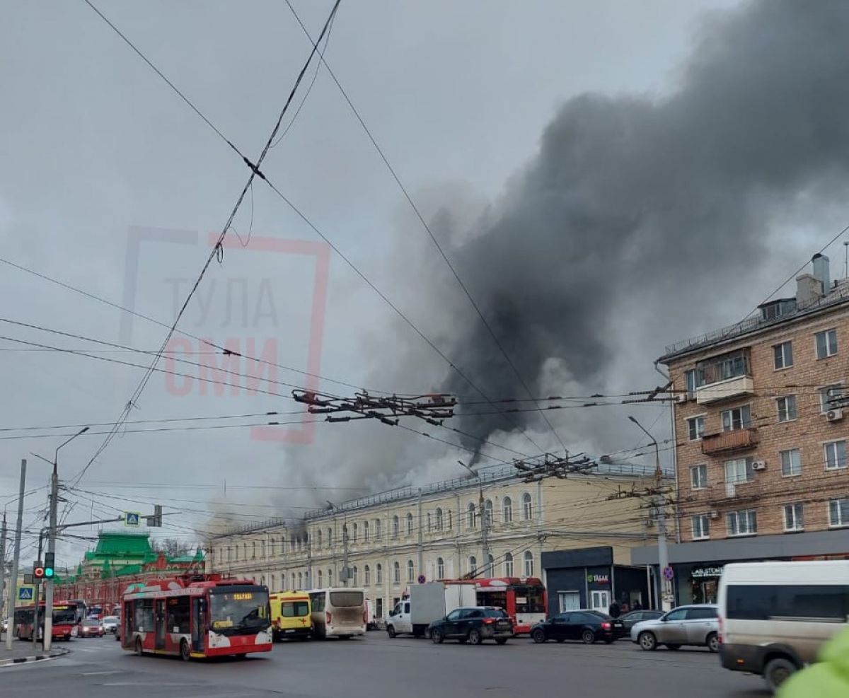 57 человек эвакуировали с места пожара на улице Советской в Туле