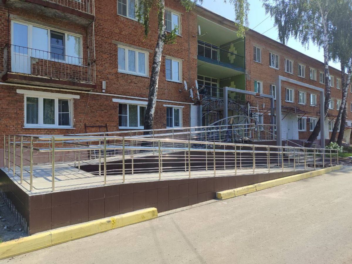 В Первомайском доме-интернате заменят входные группы