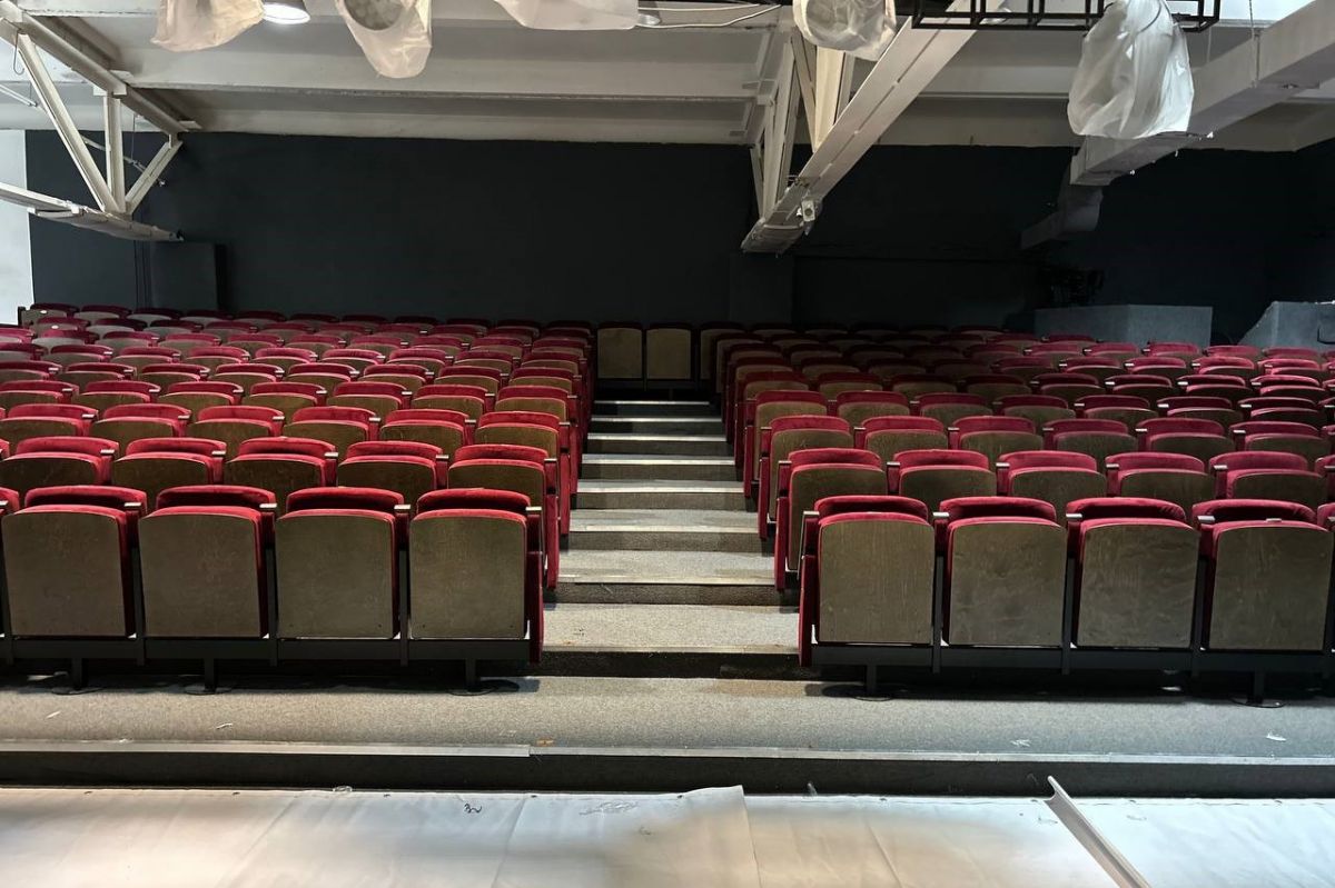 В Театрально-концертный центр Тулы закупили новые кресла