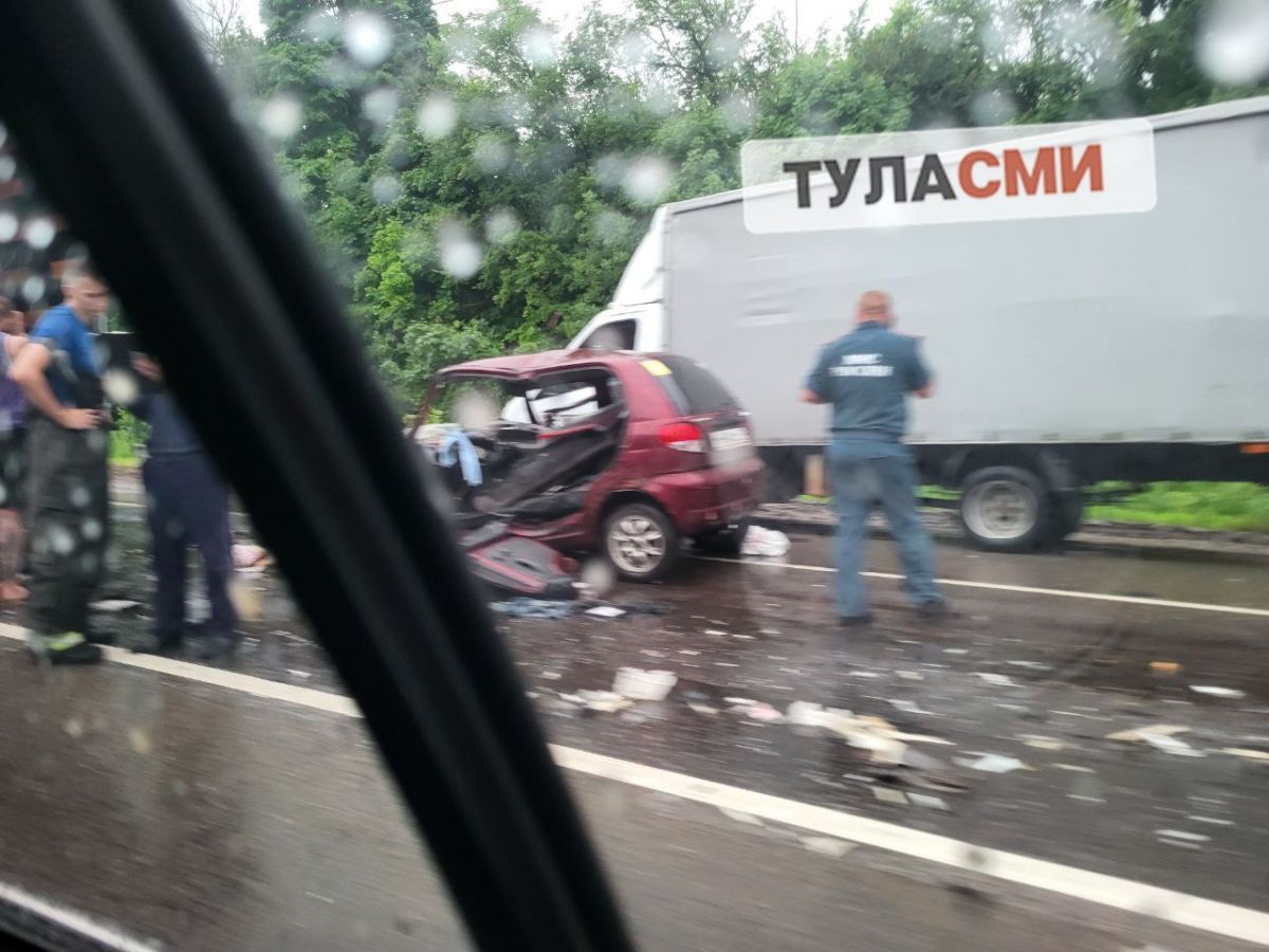 Авария «ГАЗели» и «Матиза» спровоцировала пробку на трассе «Тула-Новомосковск»