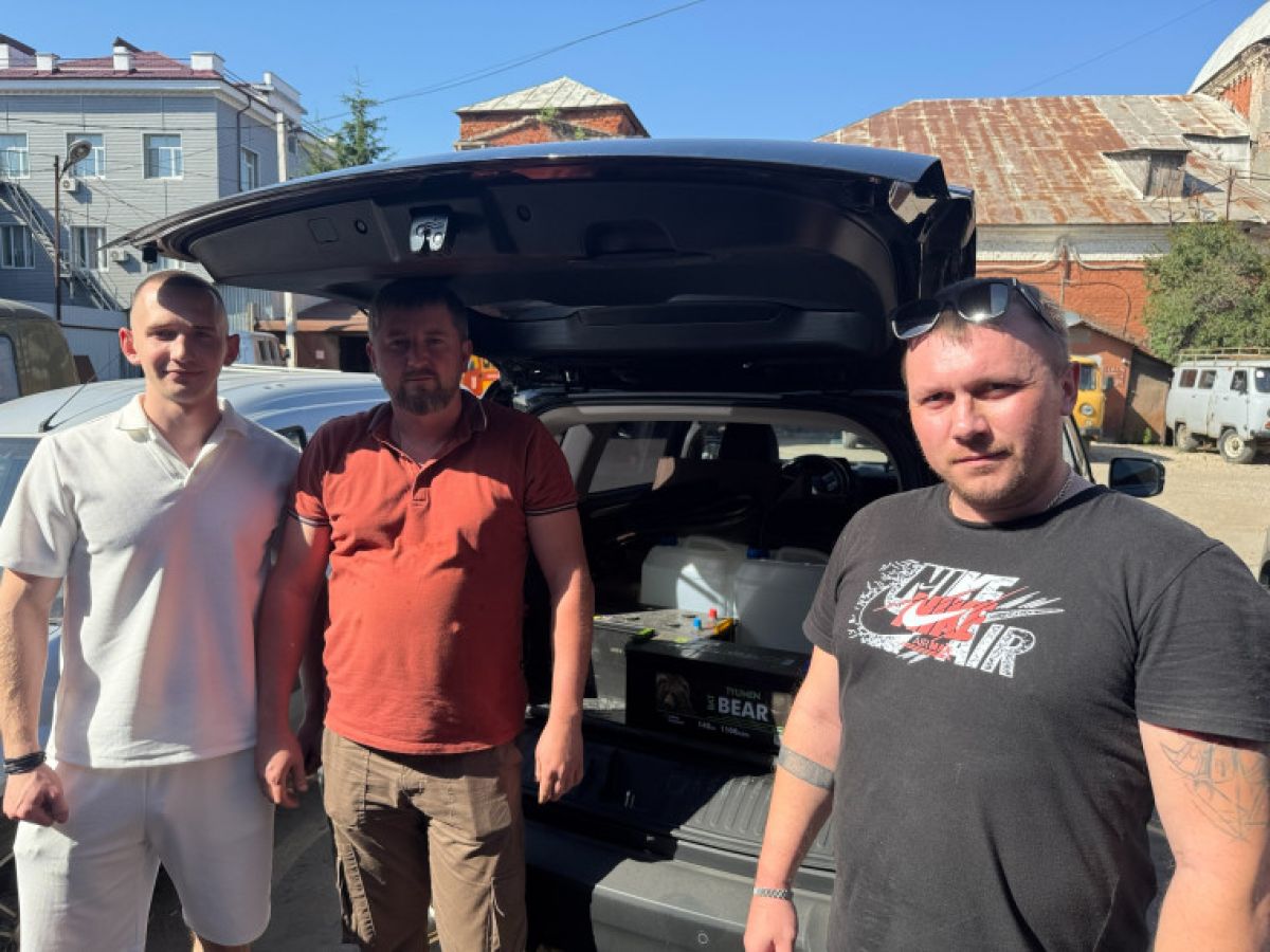 Иван Сычев передал дополнительную помощь бойцам Купянского направления