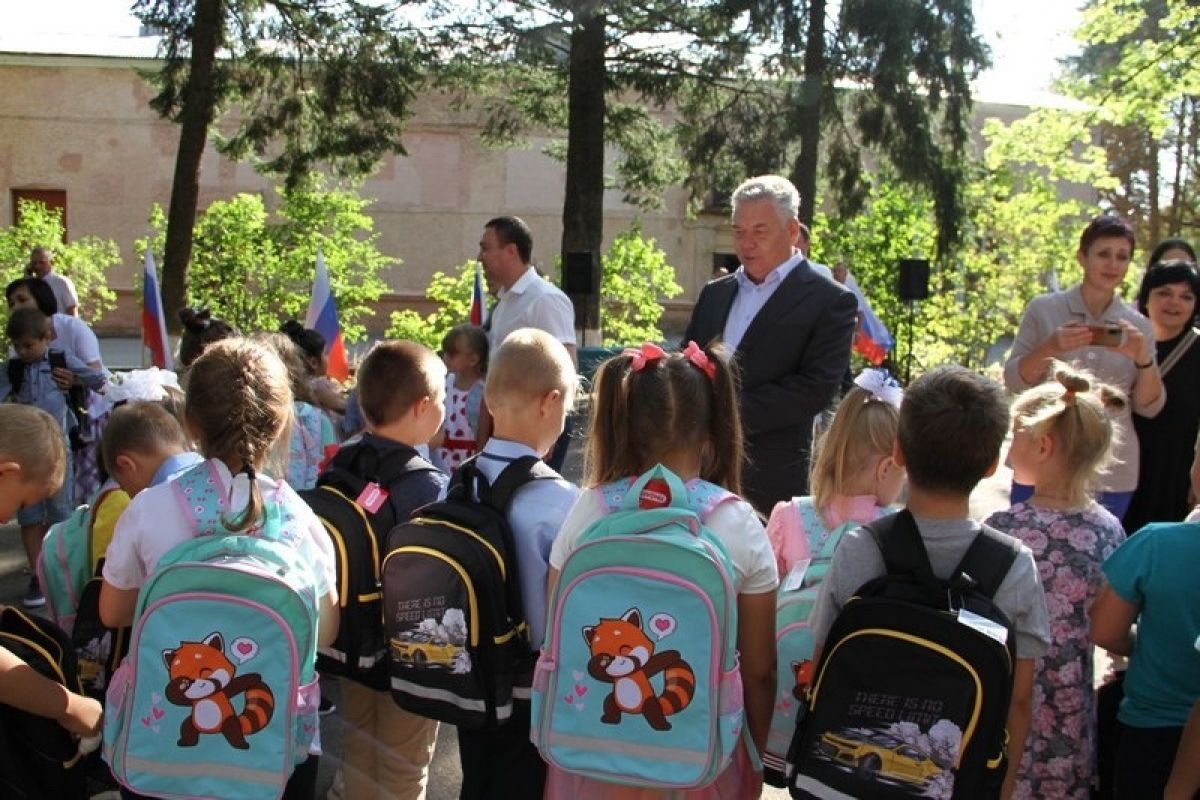 «Единая Россия» проведёт традиционную акцию «Собери ребёнка в школу»