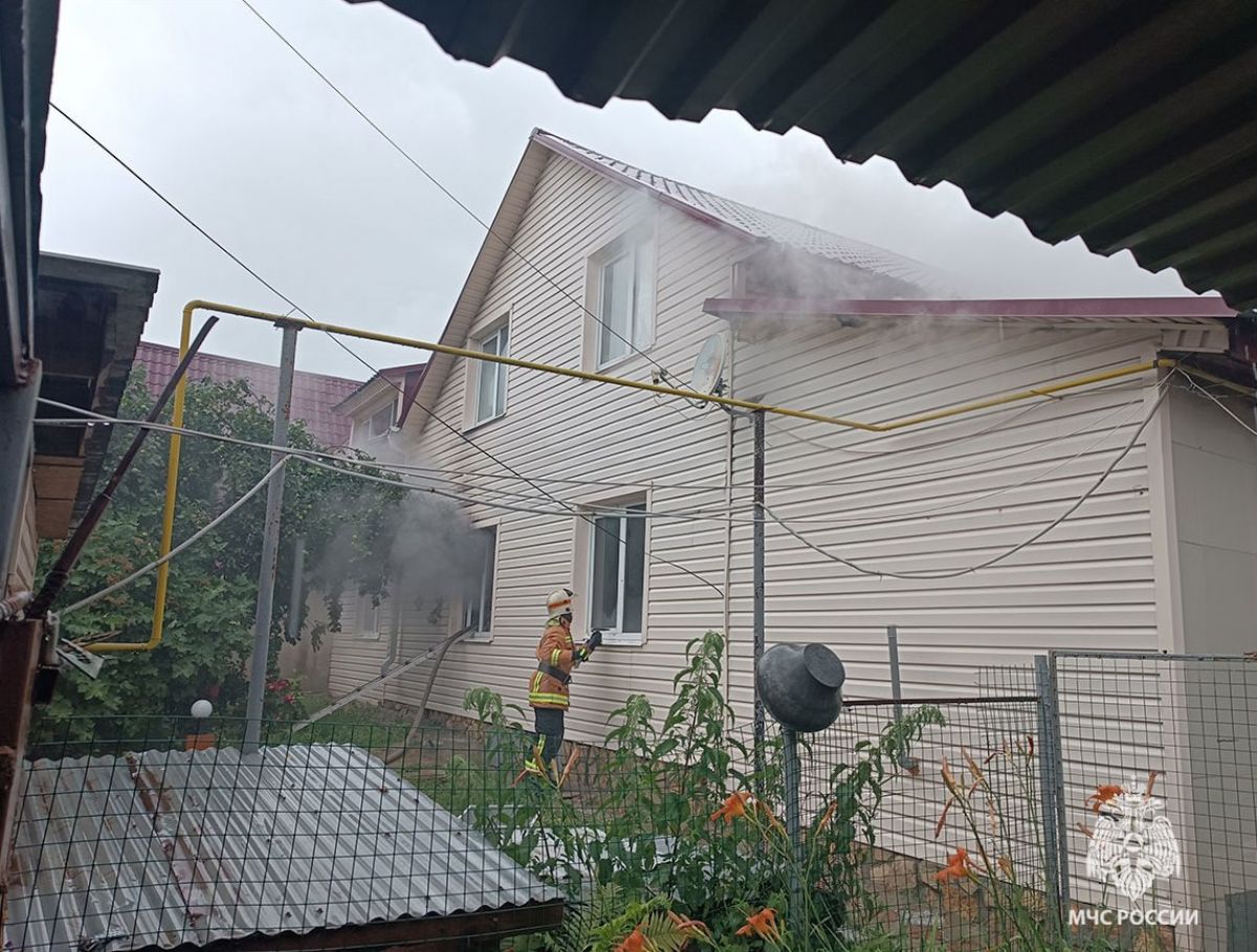 За прошедшие сутки в Тульской области горели баня, автомобиль и жилой дом