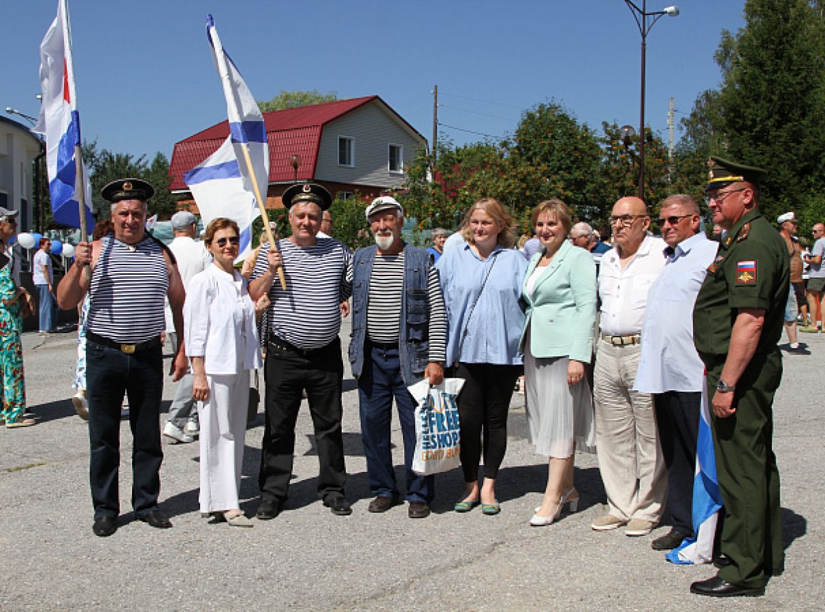 В Заокском районе подняли Андреевский флаг над музеем Всеволода Руднева