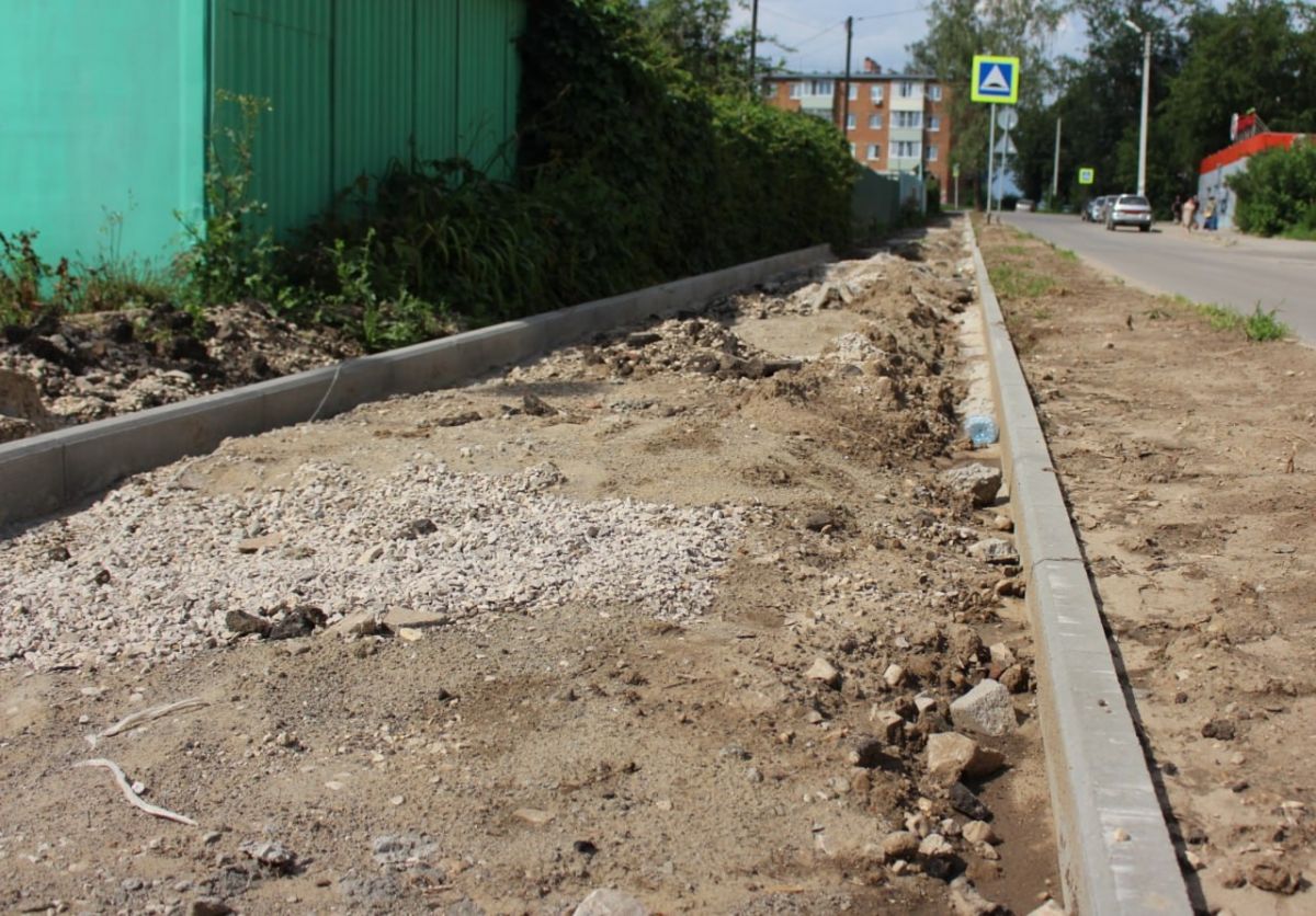 В Алексине ремонтируют дымвентканалы и тротуары