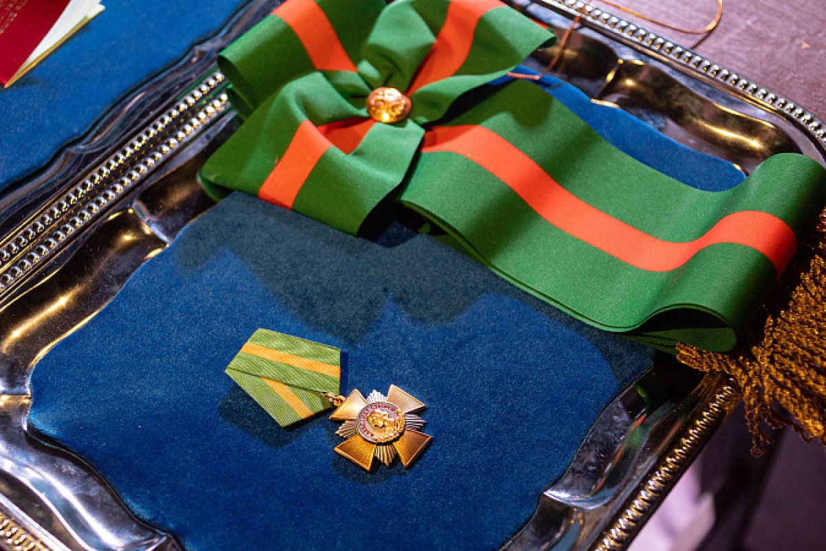 В Туле военнослужащим вручили орден Суворова В Туле военнослужащим вручили орден Суворова