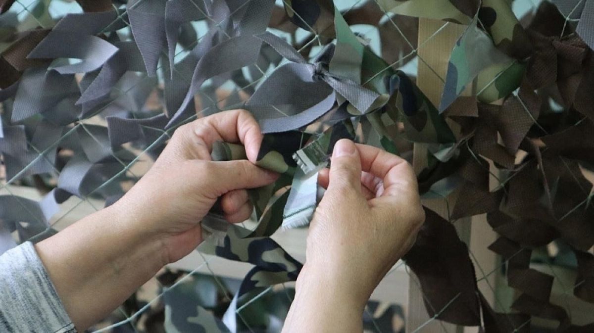 Сергея Гребенщикова наградили за помощь волонтерам, поддерживающим наших бойцов Сергея Гребенщикова наградили за помощь волонтерам, поддерживающим наших бойцов