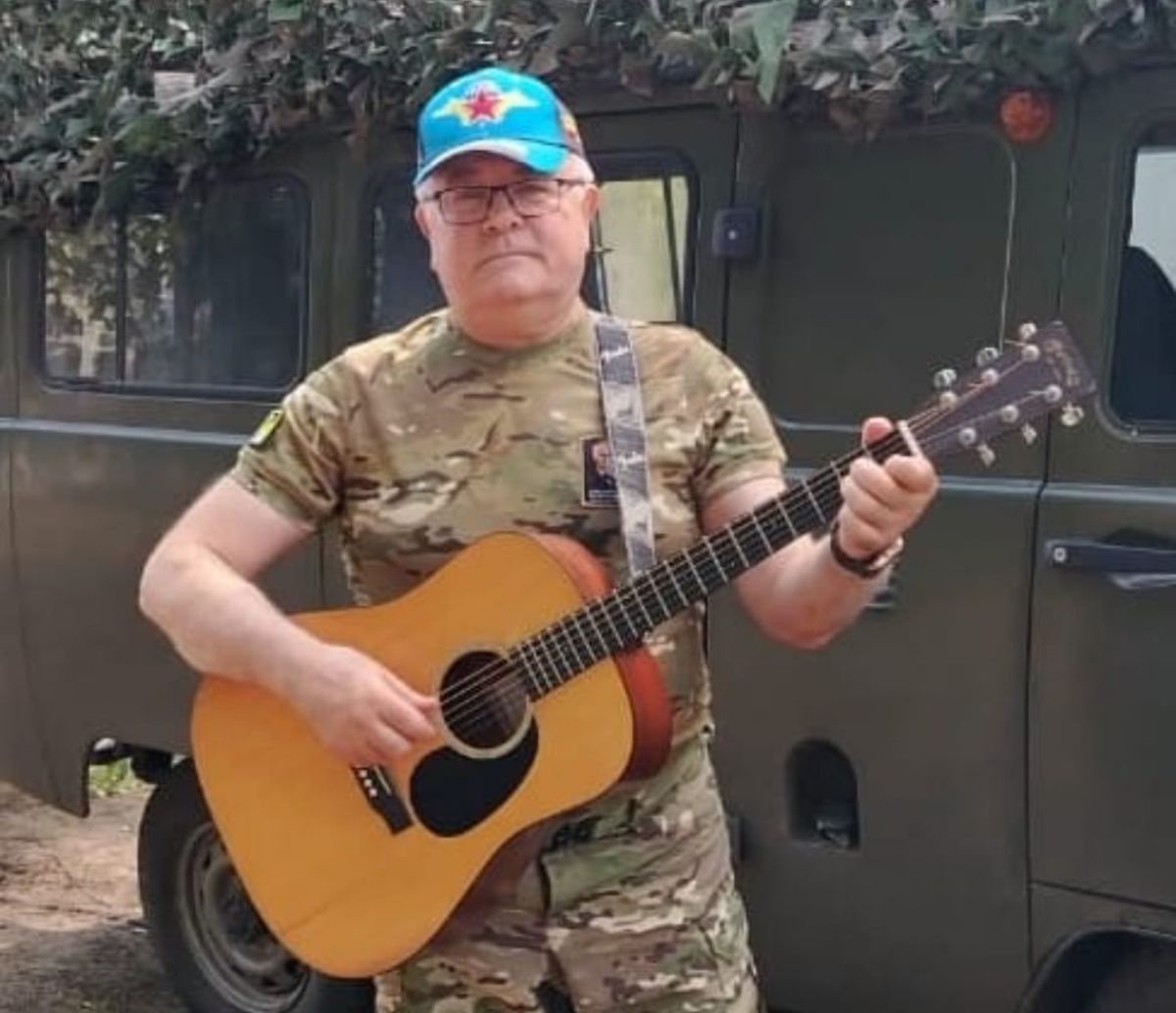 Народный певец из Тульской области Евгений Гречишкин отмечает день рождения Народный певец из Тульской области Евгений Гречишкин отмечает день рождения