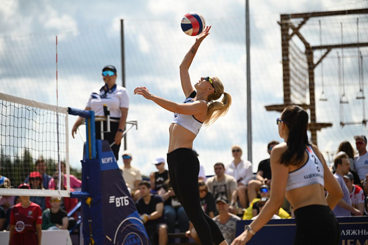 В Алексине 24 женских и 27 мужских команд сыграли в пляжный волейбол В Алексине 24 женских и 27 мужских команд сыграли в пляжный волейбол