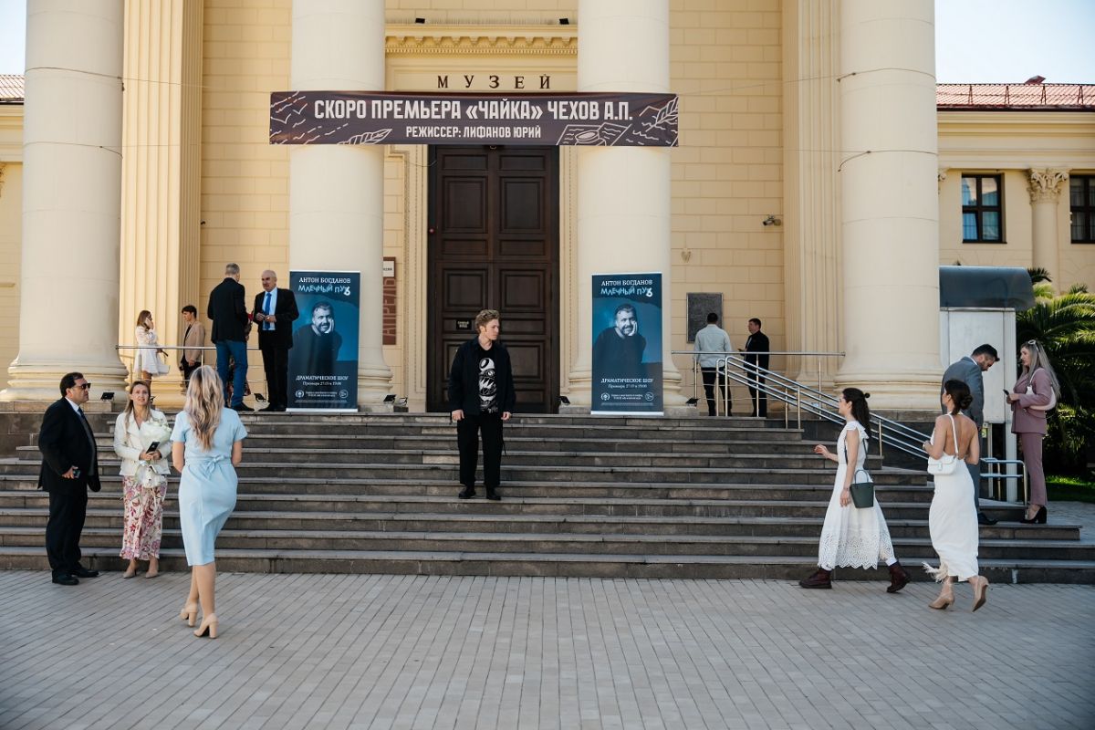 «1000 нет и одно да»: продюсер Жора Крыжовников снимает новый сериал для Wink.ru «1000 нет и одно да»: продюсер Жора Крыжовников снимает новый сериал для Wink.ru