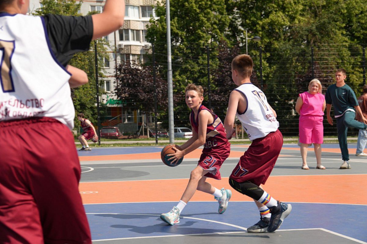 В Туле прошел мини-турнир по уличному баскетболу В Туле прошел мини-турнир по уличному баскетболу