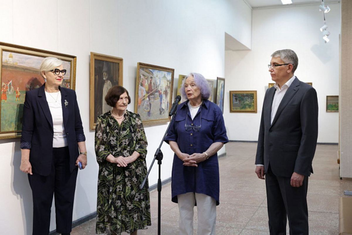 В Туле открылась выставка «Евгений Данилевский. О России широкой кистью» В Туле открылась выставка «Евгений Данилевский. О России широкой кистью»