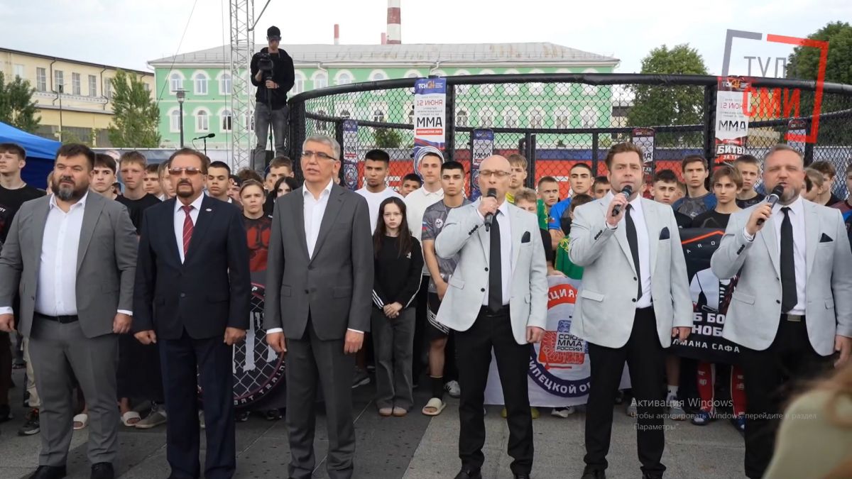 Туляки спели гимн России Туляки спели гимн России