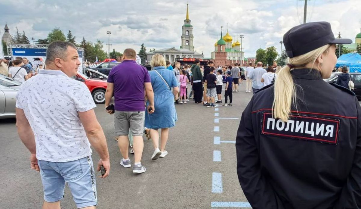 В День России тульские полицейские обеспечили безопасность на более 30 праздничных мероприятиях