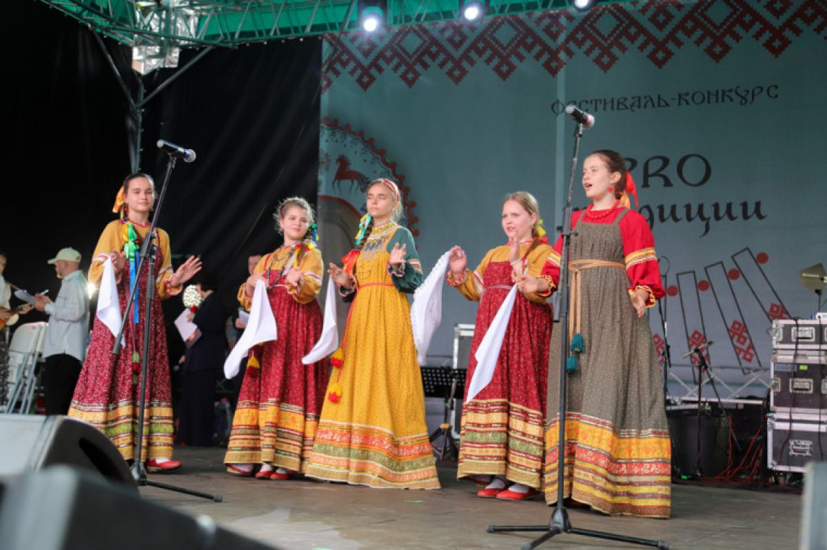 В Тульском кремле проходит международный фольклорный фестиваль-конкурс В Тульском кремле проходит международный фольклорный фестиваль-конкурс