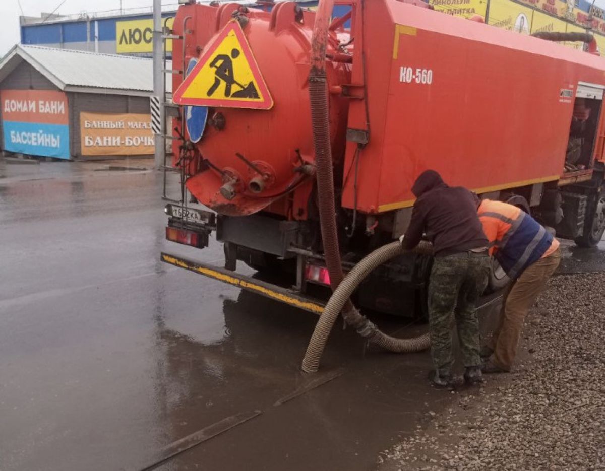 Последствия непогоды в Туле устраняли семь бригад рабочих Последствия непогоды в Туле устраняли семь бригад рабочих