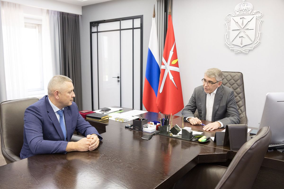 Дмитрий Миляев обсудил вопросы газоснабжения в Тульской области с Юрием Любарским Дмитрий Миляев обсудил вопросы газоснабжения в Тульской области с Юрием Любарским