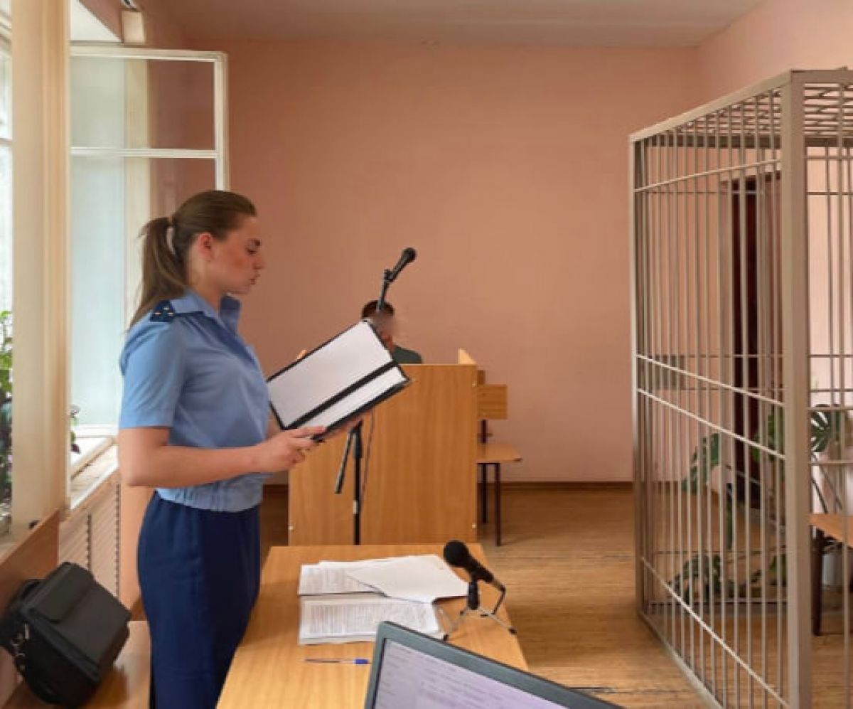 В Тульской области осудили электросварщика, вновь укравшего ферромарганец из грузового поезда В Тульской области осудили электросварщика, вновь укравшего ферромарганец из грузового поезда