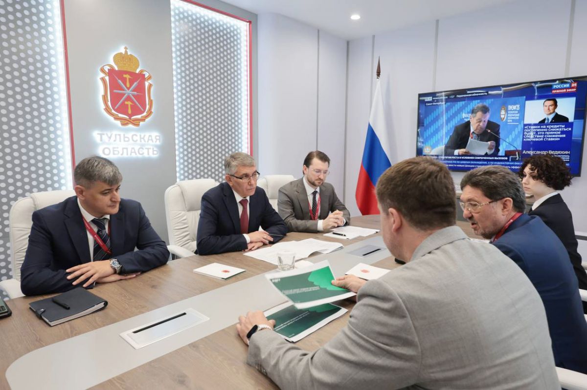 Тульский губернатор встретился с руководством Алексинской бумажно-картонной фабрики Тульский губернатор встретился с руководством Алексинской бумажно-картонной фабрики