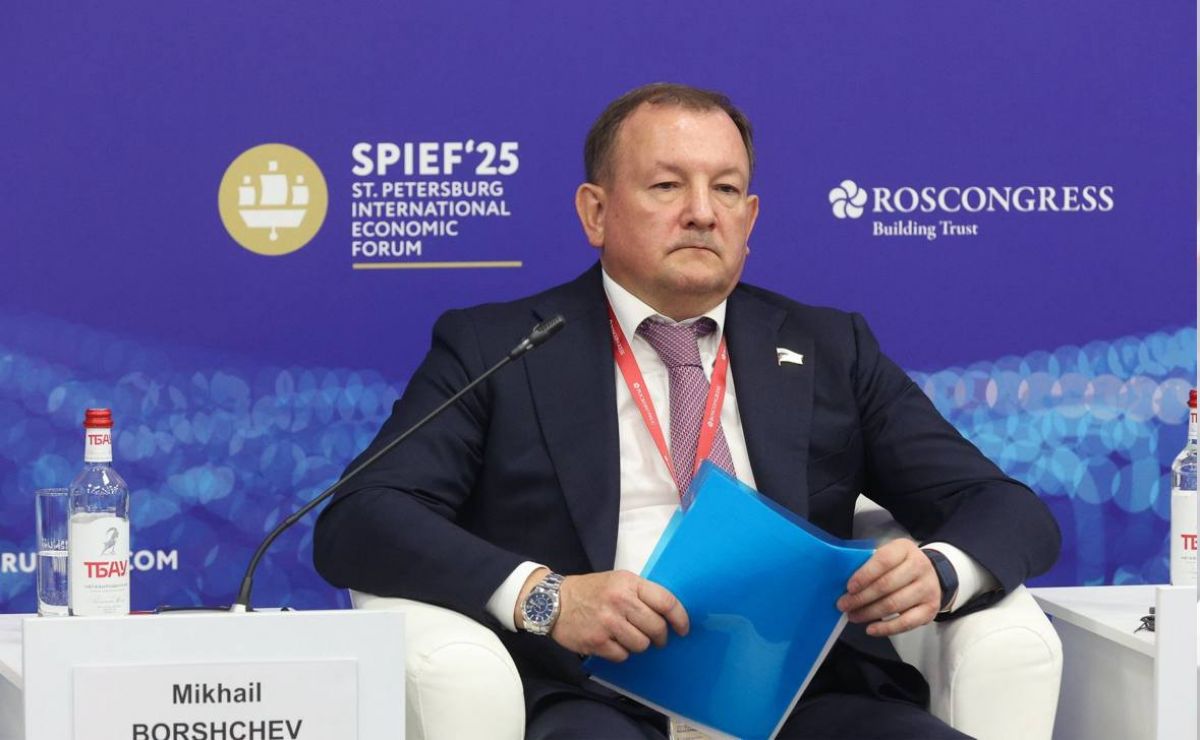 Сенатор Михаил Борщев выступил на сессии в рамках ПМЭФ Сенатор Михаил Борщев выступил на сессии в рамках ПМЭФ