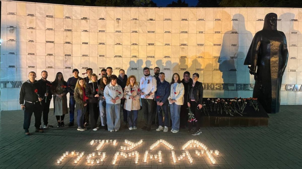 В Туле зажгли «Свечи памяти» В Туле зажгли «Свечи памяти»