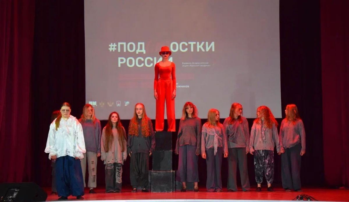 Жителям Тульской области показали театральные постановки по мотивам «Чучела» и «Пира во время чумы» Жителям Тульской области показали театральные постановки по мотивам «Чучела» и «Пира во время чумы»