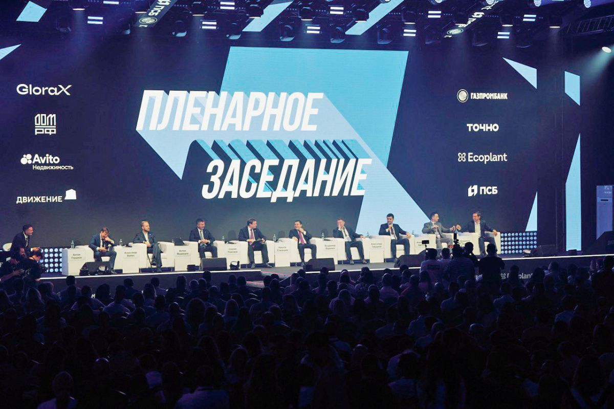 Михаил Пантелеев: «В Тульской области выданы разрешение на строительство почти 2 миллионов квадратов жилья» Михаил Пантелеев: «В Тульской области выданы разрешение на строительство почти 2 миллионов квадратов жилья»