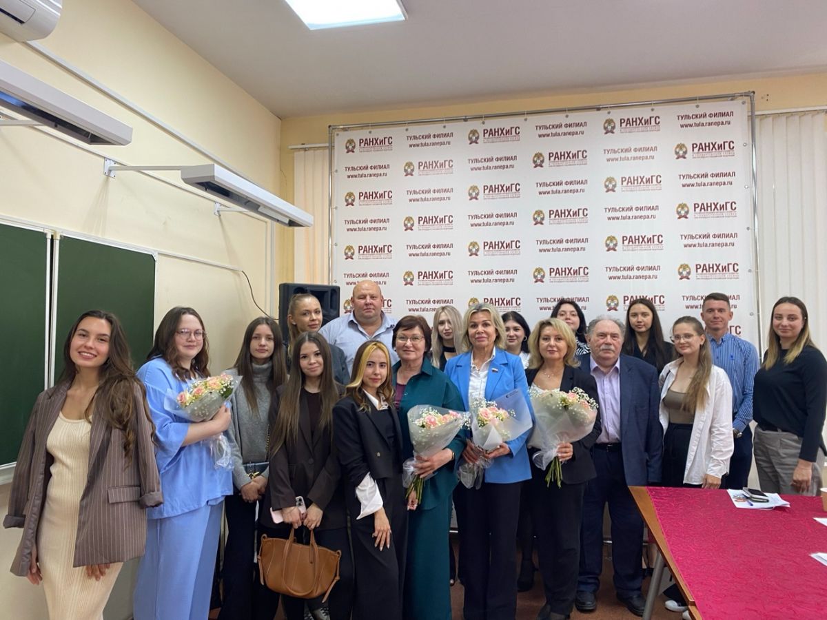 Защита выпускных квалификационных работ в Тульском филиале Президентской академии Защита выпускных квалификационных работ в Тульском филиале Президентской академии