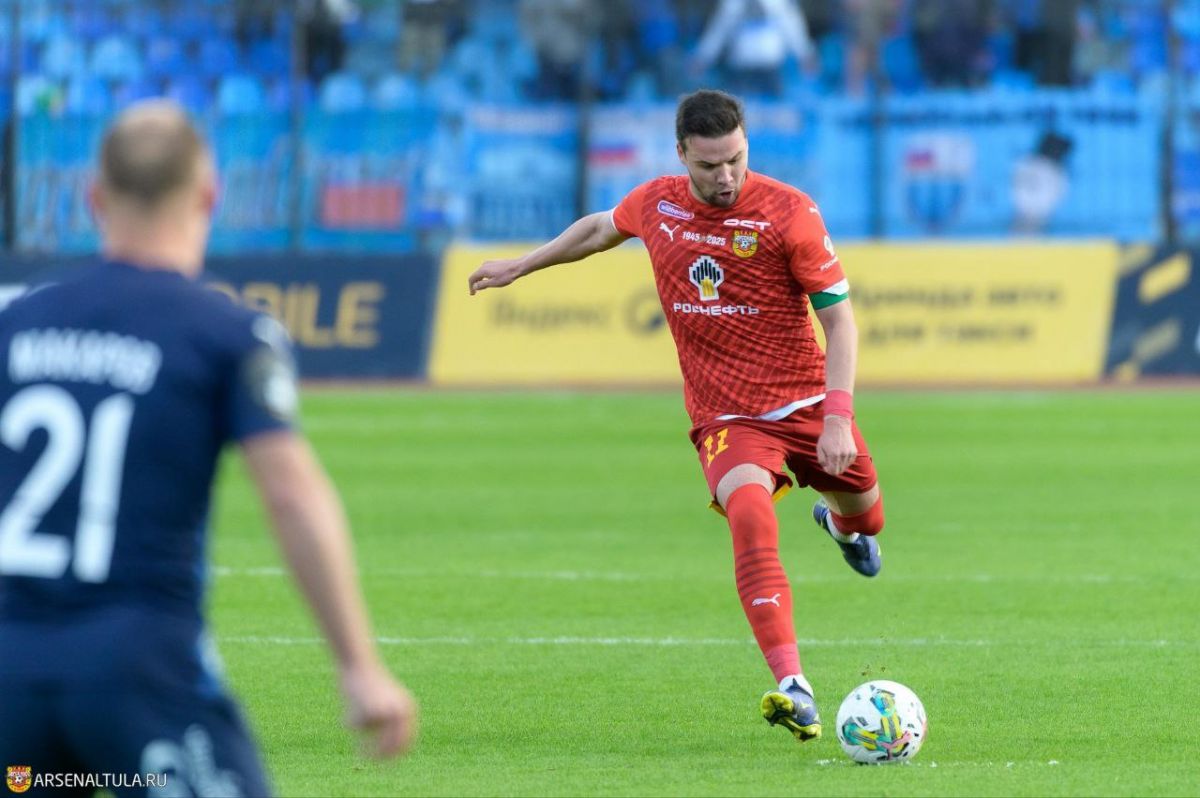 Тульский «Арсенал» расстался с Ткачевым и Гелояном Тульский «Арсенал» расстался с Ткачевым и Гелояном