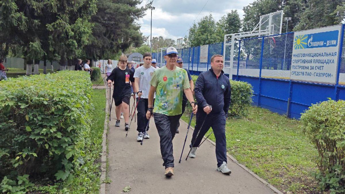 Жители Тепло-Огаревского района получили новый инвентарь для занятий северной ходьбой Жители Тепло-Огаревского района получили новый инвентарь для занятий северной ходьбой