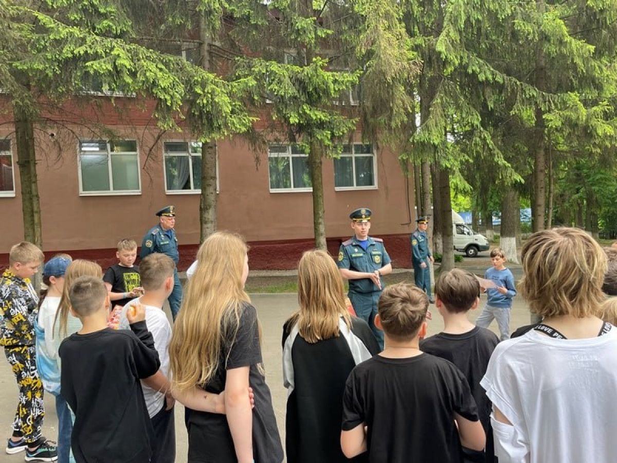 Тульские спасатели провели надзорные мероприятия в детских лагерях Тульские спасатели провели надзорные мероприятия в детских лагерях