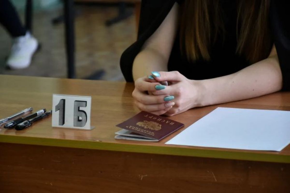 Тульские выпускники могут проверить свои баллы по первым экзаменам Тульские выпускники могут проверить свои баллы по первым экзаменам