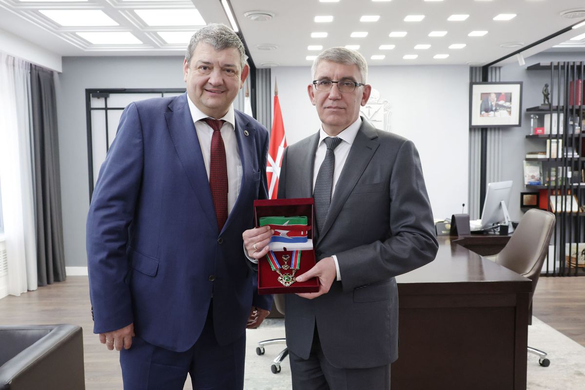 Дмитрий Миляев стал Почетным гражданином Горловки Дмитрий Миляев стал Почетным гражданином Горловки