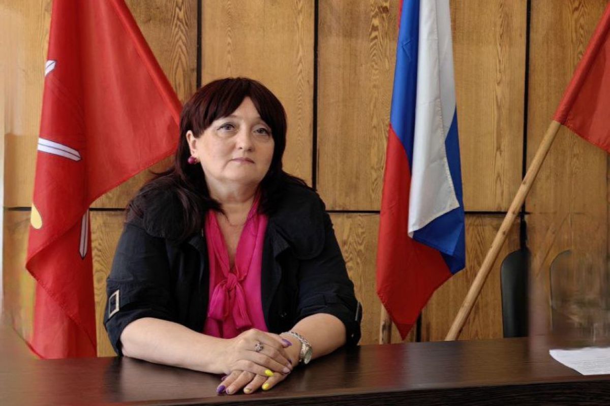 Елена Жарова: «Служба по контракту — достойный выбор настоящих патриотов» Елена Жарова: «Служба по контракту — достойный выбор настоящих патриотов»