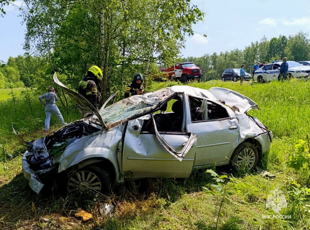 В Тульской области спасатели помогли ликвидировать последствия 6 дорожных аварий В Тульской области спасатели помогли ликвидировать последствия 6 дорожных аварий
