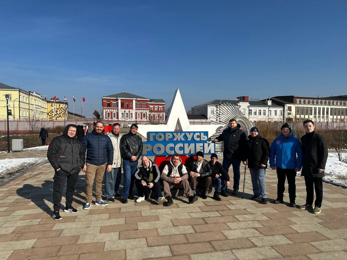 Тула принимает челябинскую команду следж-хоккеистов Тула принимает челябинскую команду следж-хоккеистов