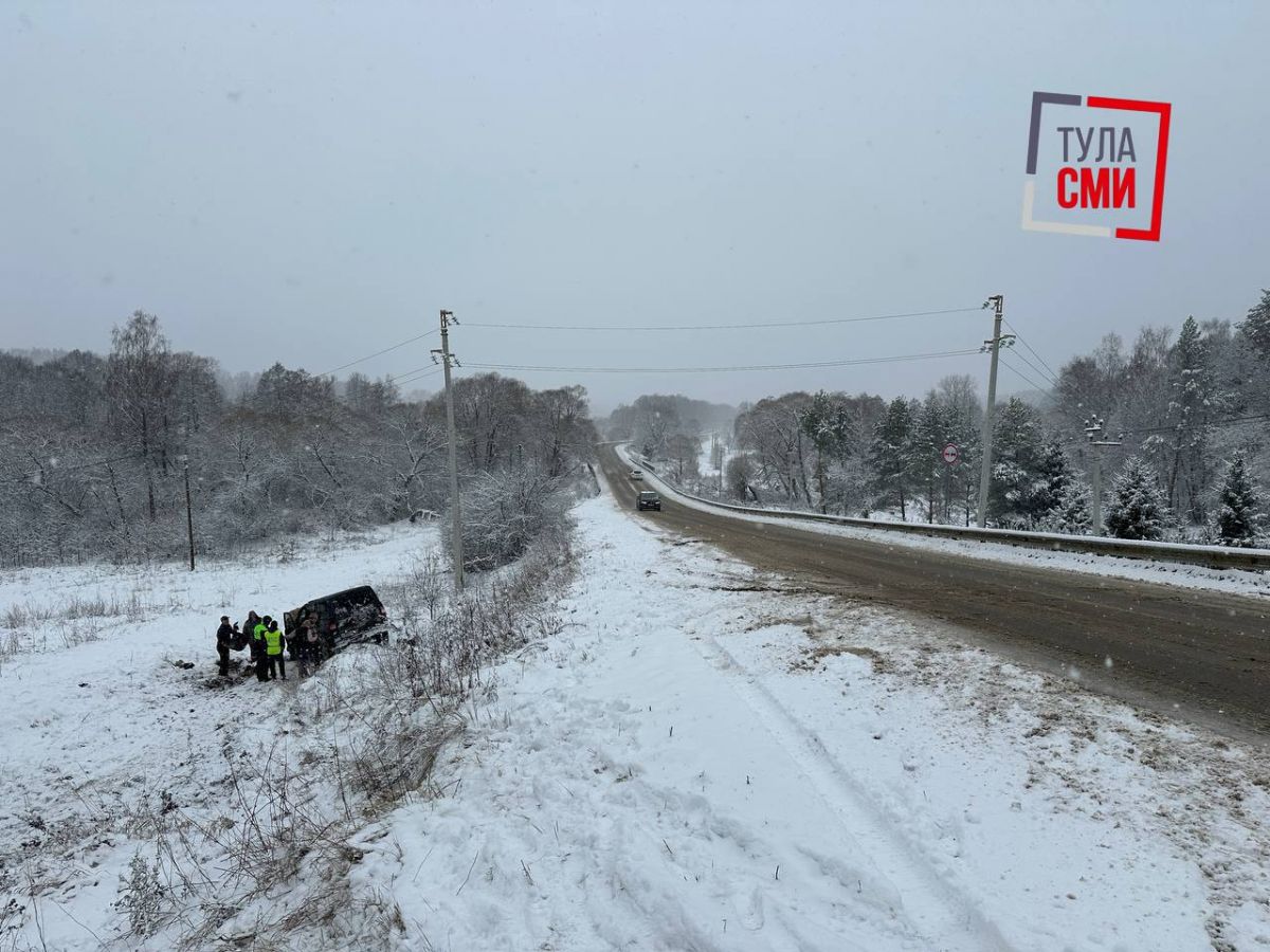 В Заокском районе Тульской области УАЗ попал в ДТП. Фото В Заокском районе Тульской области УАЗ попал в ДТП. Фото
